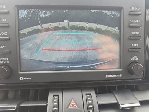 Used 2021 Toyota RAV4 XLE Premium image 32