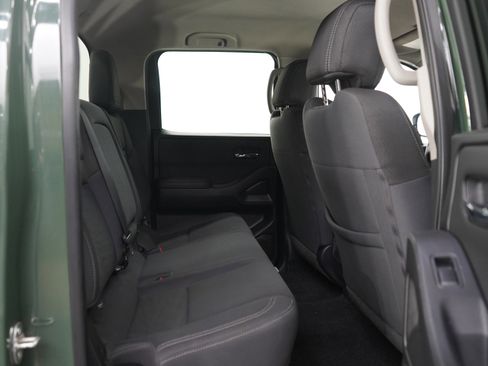 Used 2023 Nissan Frontier SV w/ Technology Package AWD/4WD image 12
