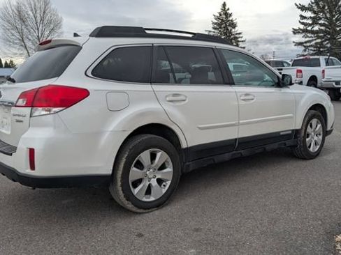 Used 2011 Subaru Outback 3.6R Limited w/ PWR Moonroof Pkg image 2