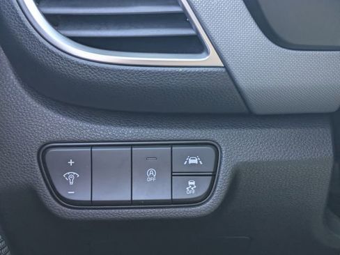 Used 2023 Kia Seltos LX image 21