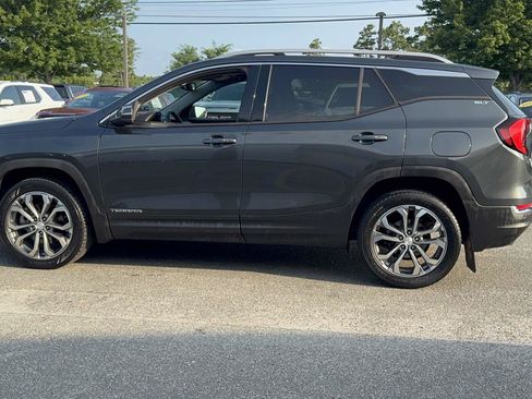 Used 2019 GMC Terrain SLT w/ Preferred Package AWD/4WD image 3