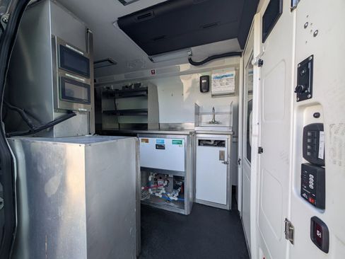 Used 2021 Mercedes-Benz Sprinter 4500 w/ Parking Package image 12