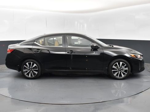 New 2025 Nissan Sentra SV w/ SV Premium Package image 8