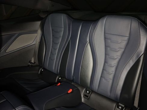 Used 2022 BMW M850i xDrive Coupe image 6