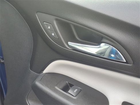 Used 2023 Chevrolet Equinox LS w/ LS Convenience Package image 76