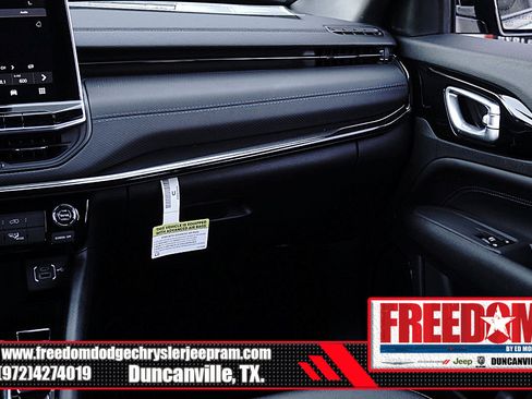 New 2026 Jeep Compass Latitude image 38