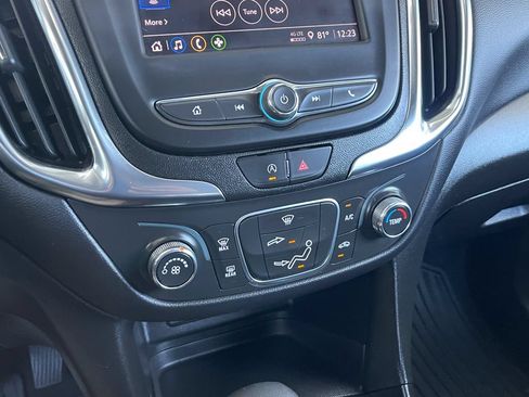 Used 2022 Chevrolet Equinox LT FWD image 16