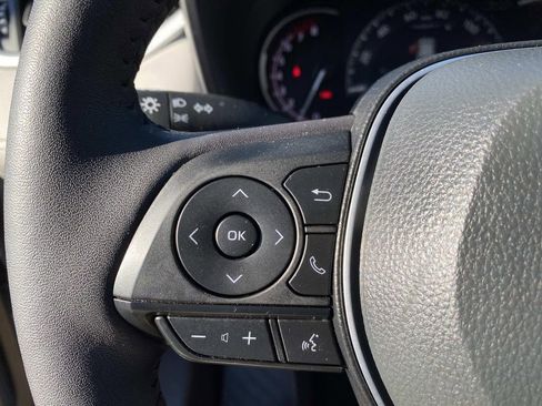 Used 2025 Toyota RAV4 XLE image 19