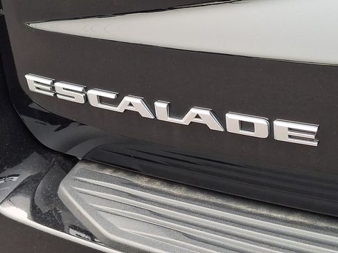 Certified 2023 Cadillac Escalade ESV Sport Platinum AWD/4WD image 34