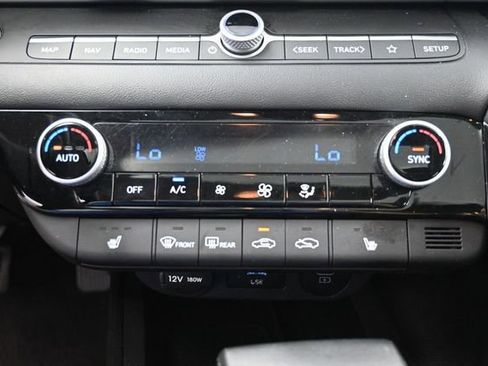 Used 2024 Hyundai Elantra Limited FWD image 28