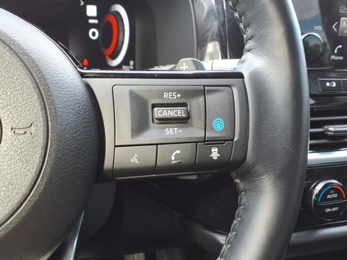 Used 2023 Nissan Pathfinder Platinum AWD/4WD image 16