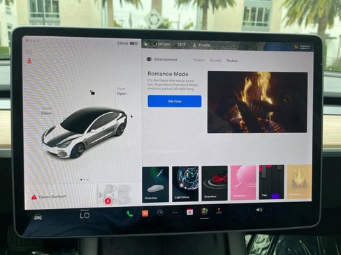 Used 2023 Tesla Model 3 Standard Range image 59