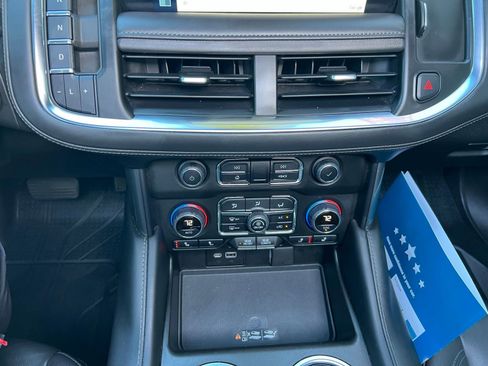 Used 2022 Chevrolet Tahoe Z71 w/ Luxury Package AWD/4WD image 47