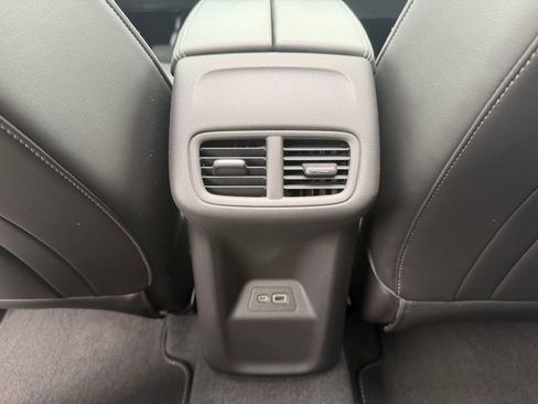 Used 2021 Buick Envision Essence w/ Sport Touring Package AWD/4WD image 33