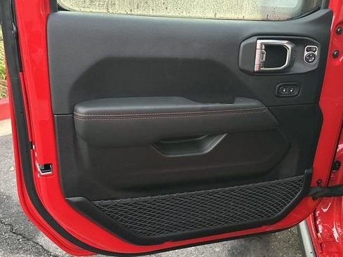 New 2026 Jeep Wrangler Unlimited Rubicon image 10