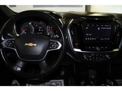 Used 2022 Chevrolet Traverse LT image 38