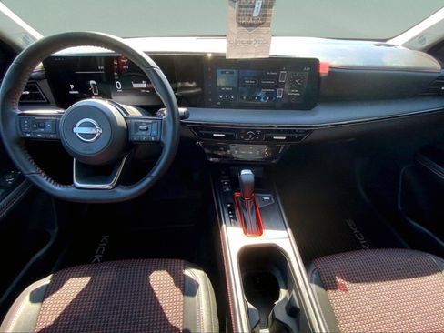 New 2025 Nissan Kicks SR image 6