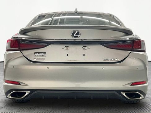 Used 2019 Lexus ES 350 F Sport w/ Accessory Package 2 FWD image 5