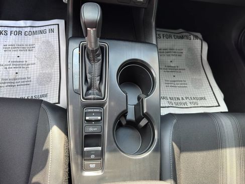 Used 2024 Honda Civic Sport image 23