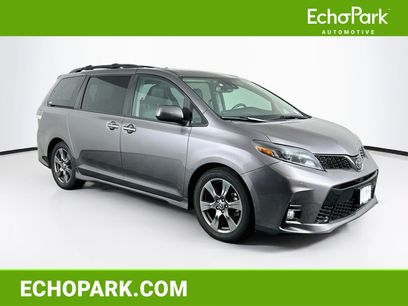 Used 2020 Toyota Sienna SE Premium