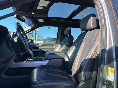 Used 2022 Ford F250 Platinum image 9