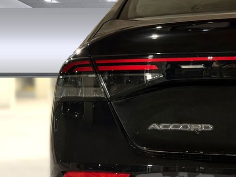 Used 2023 Honda Accord LX image 12