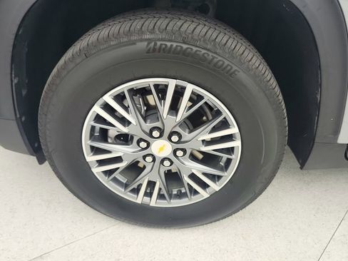 Certified 2025 Chevrolet Traverse LT w/ Driver Confidence Package image 30