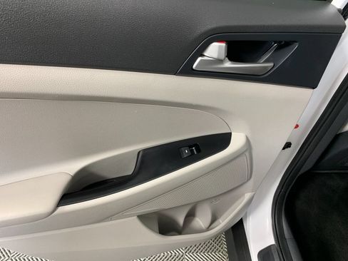 Used 2019 Hyundai Tucson SE AWD/4WD image 30