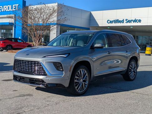 Certified 2025 Buick Enclave Avenir w/ Super Cruise Package image 4