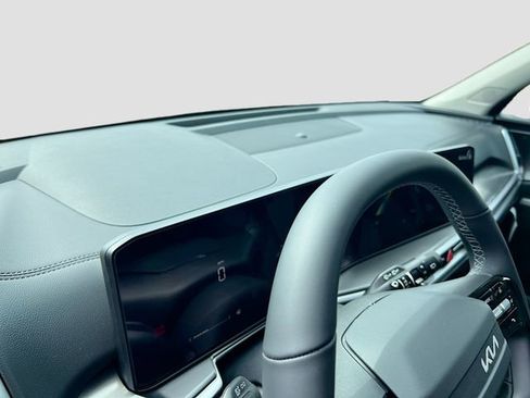 New 2026 Kia Sorento LX image 9