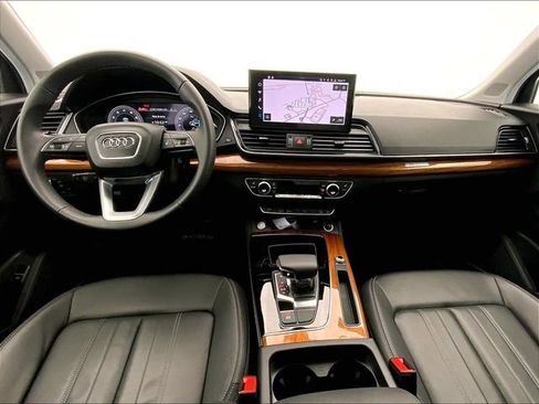 Used 2023 Audi Q5 2.0T Premium Plus w/ Premium Plus Package AWD/4WD image 12
