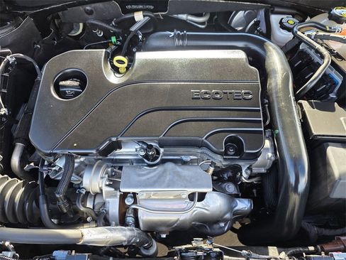 Used 2022 Chevrolet Malibu RS image 20