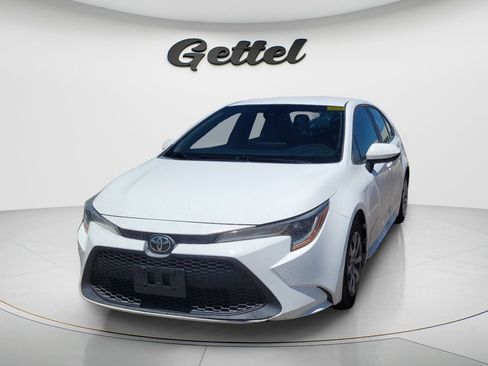 Used 2021 Toyota Corolla LE FWD image 1