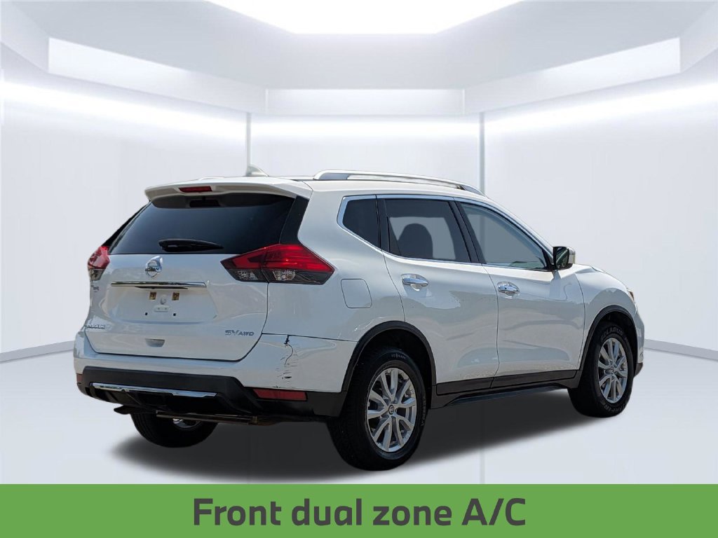 Used 2017 Nissan Rogue SV AWD/4WD image 7