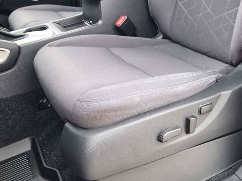 Certified 2025 Nissan Frontier SV AWD/4WD image 18