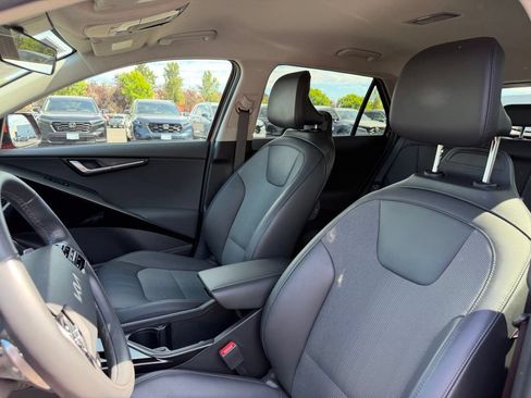 Used 2023 Kia Niro Wind w/ Wind Preserve Package FWD image 14