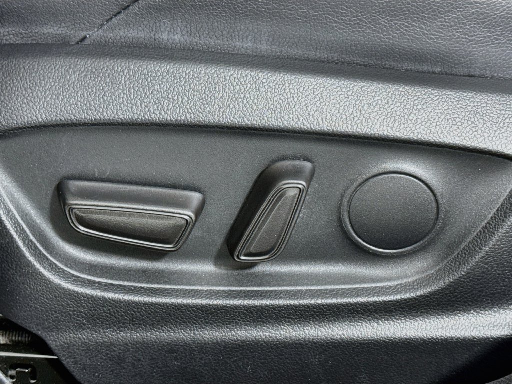 Used 2024 Toyota Corolla XSE FWD image 15