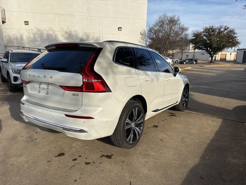 Certified 2023 Volvo XC60 B5 Plus image 5