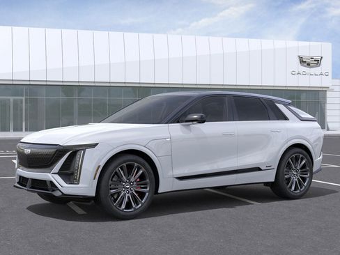 New 2026 Cadillac Lyriq V image 2