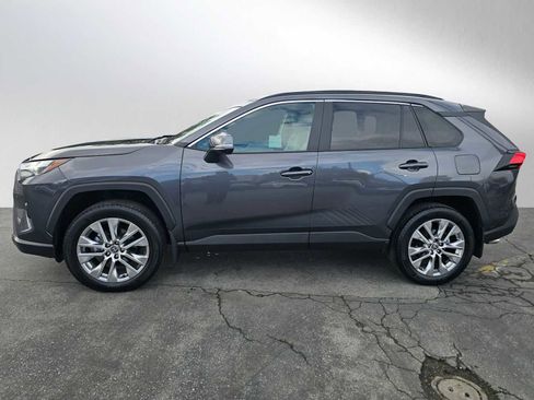 Used 2025 Toyota RAV4 XLE Premium image 6