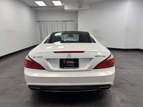 Used 2016 Mercedes-Benz SL 550 w/ Driver Assistance Package image 8