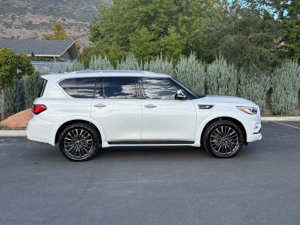 Used 2024 INFINITI QX80 Sensory w/ Cargo Package AWD/4WD image 7