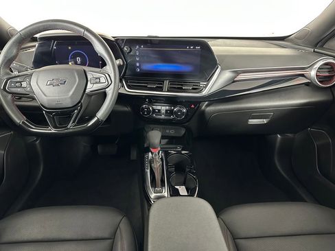 Used 2024 Chevrolet Trax RS w/ Driver Confidence Package FWD image 10