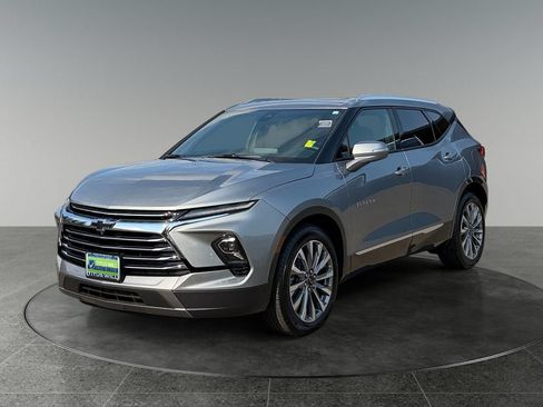 Used 2024 Chevrolet Blazer Premier AWD/4WD image 3