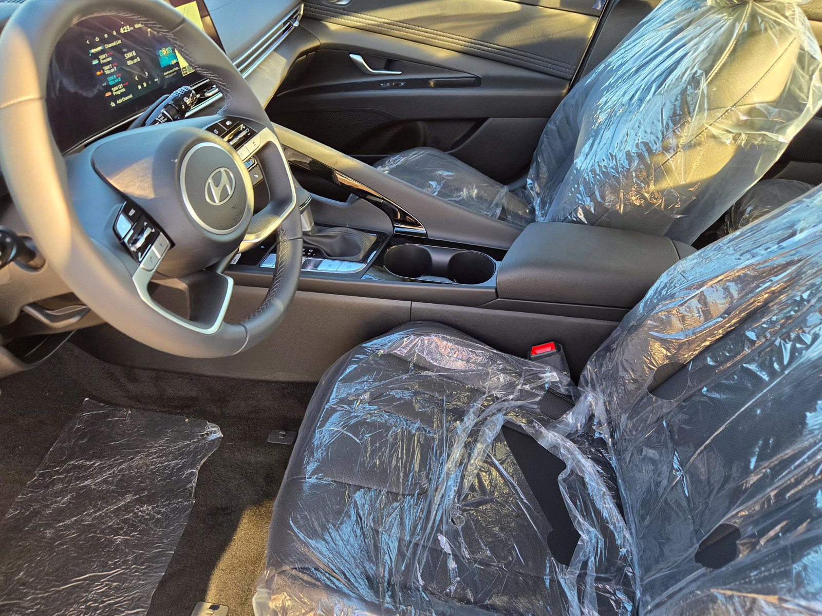 New 2026 Hyundai Elantra Limited FWD image 14