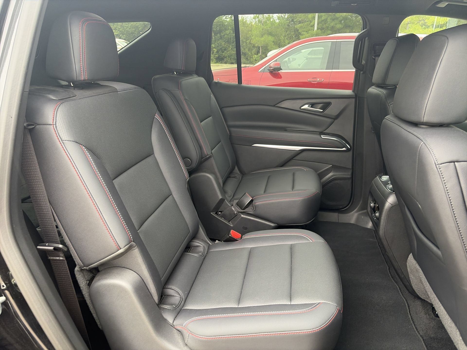 Used 2025 Chevrolet Traverse Z71 w/ Driver Confidence Package AWD/4WD image 29