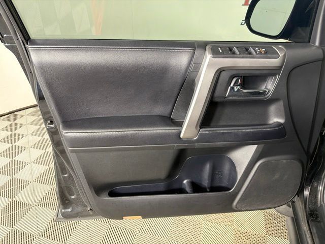 Used 2019 Toyota 4Runner SR5 RWD image 20