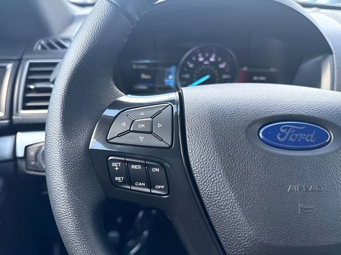 Used 2018 Ford Explorer XLT w/ Equipment Group 202A AWD/4WD image 15
