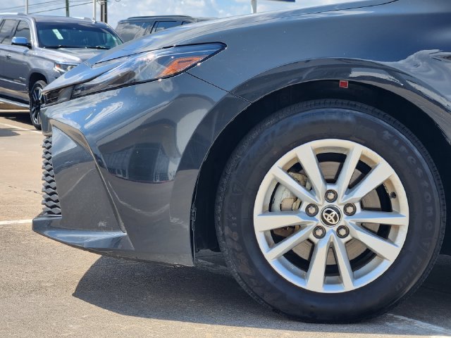Used 2025 Toyota Camry LE FWD image 8