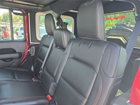 Used 2021 Jeep Wrangler Unlimited Rubicon AWD/4WD image 14